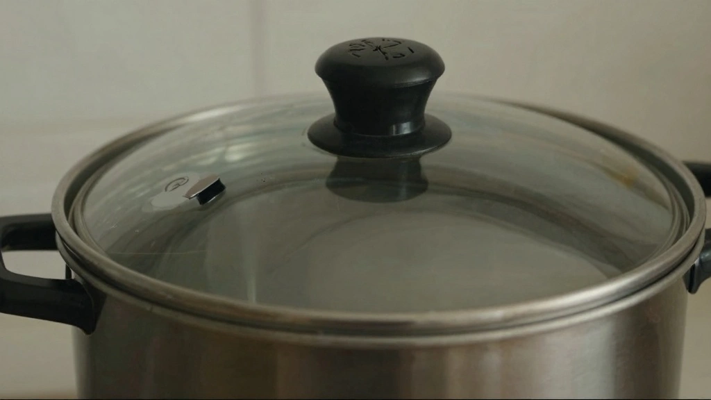 Easy Crockpot Mac and Cheese Recipe: Ultra Creamy, No-Stir Comfort Food - Step 6: Set the Crockpot